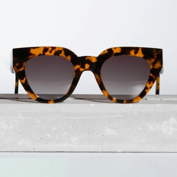 Monokel Eyewear Hilma Havana Brown Tortoise Shell Sunglasses main image 11